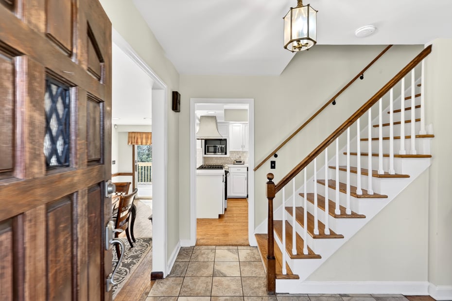 18 Taylor Road Photo 2