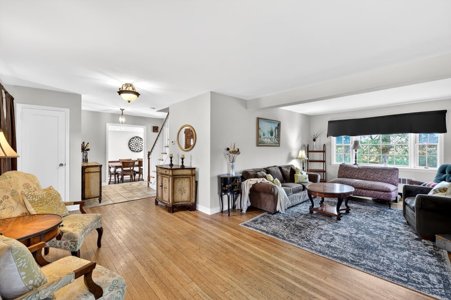 18 Taylor Road Photo 6