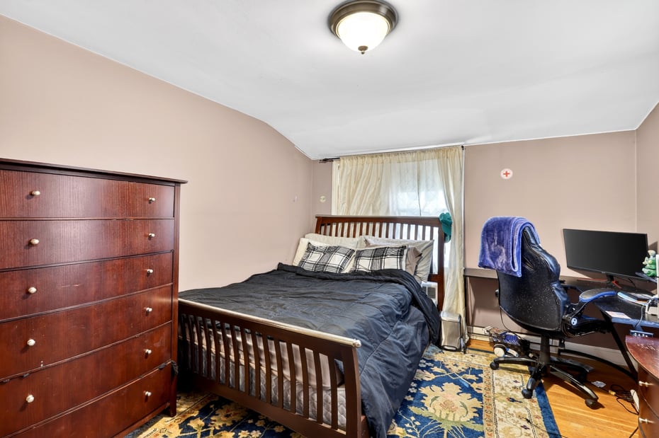 18 Taylor Road Photo 23