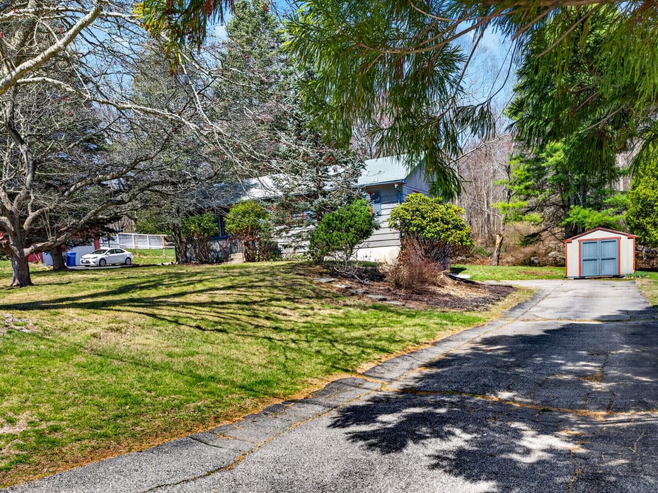 34 Riched Lane Photo 2