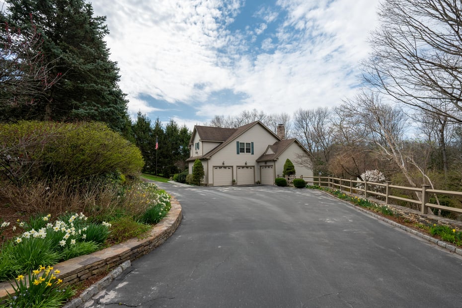 201 Grey Rock Road Photo 2