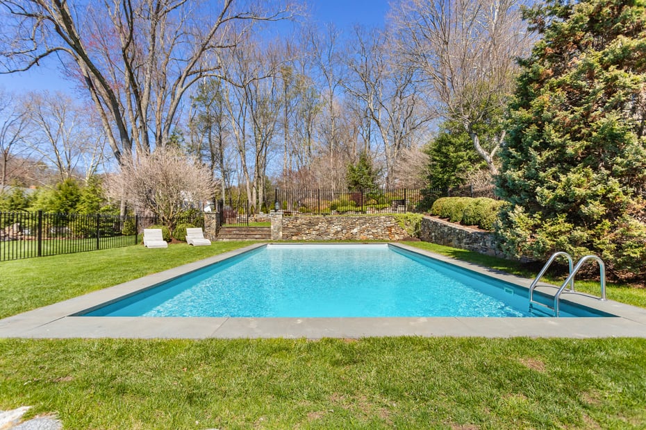 119 Long Lots Road Photo 3