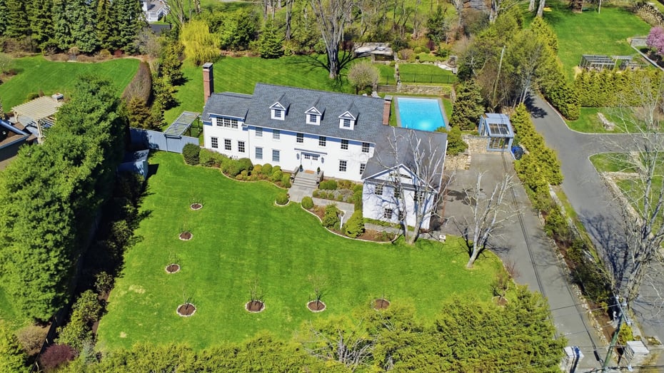 119 Long Lots Road Photo 34