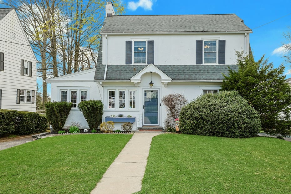 18 Austin Place Photo 1