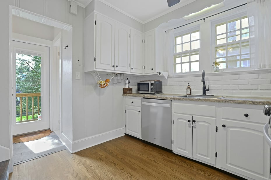 18 Austin Place Photo 17