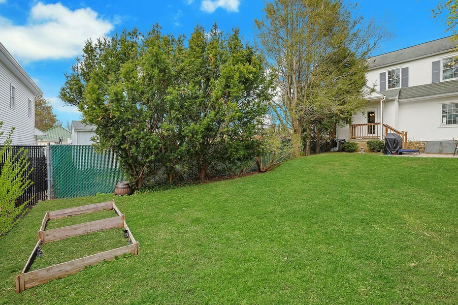 18 Austin Place Photo 32