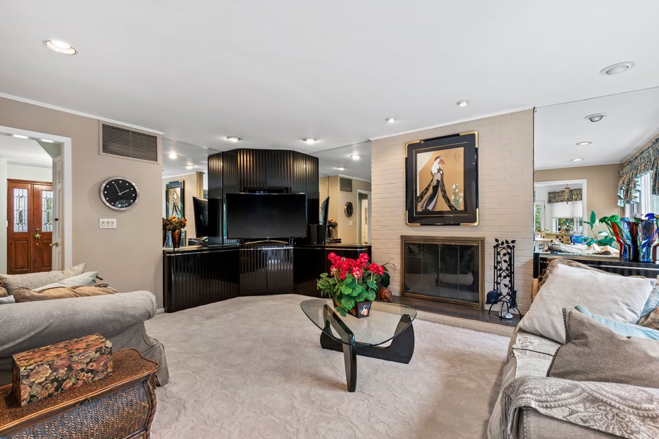 3 Penny Lane Photo 6