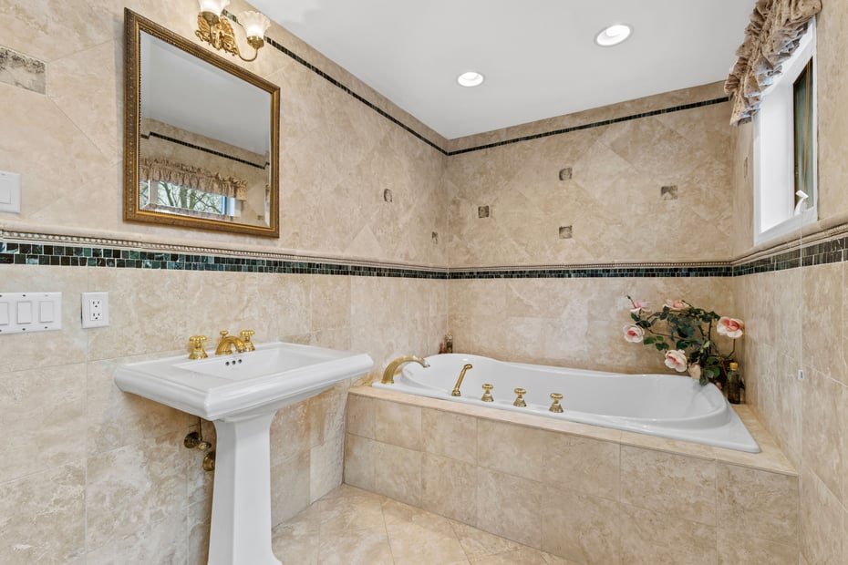 3 Penny Lane Photo 23