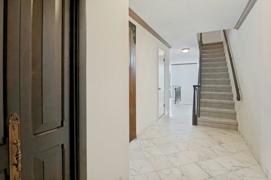 1211 Colony Drive Photo 3