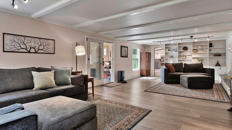 4 Fox Meadow Ln Photo 8