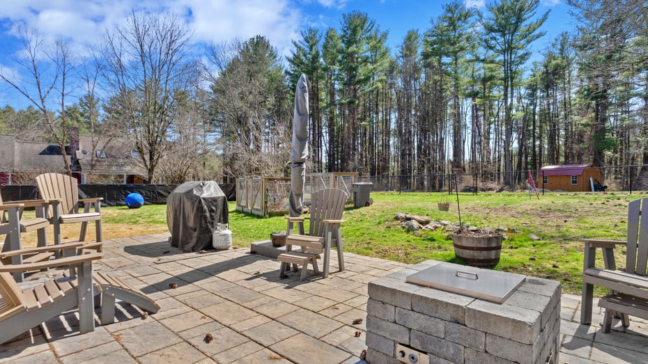 4 Fox Meadow Ln Photo 17