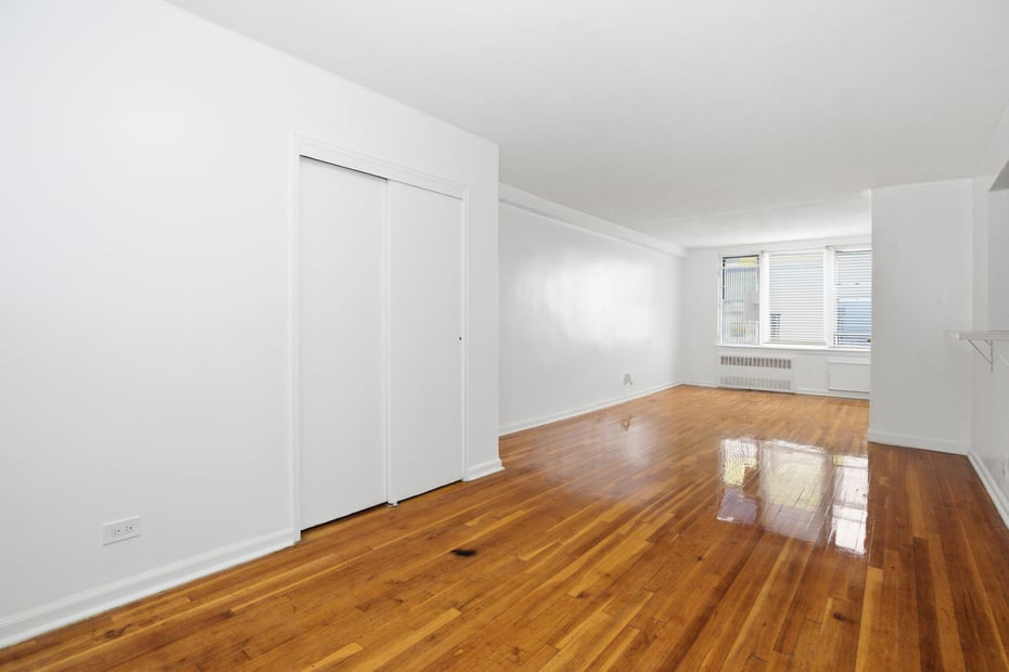 2385 Barker Avenue  #6S Photo 5