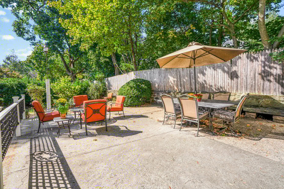 49 Weaver Street Photo 4