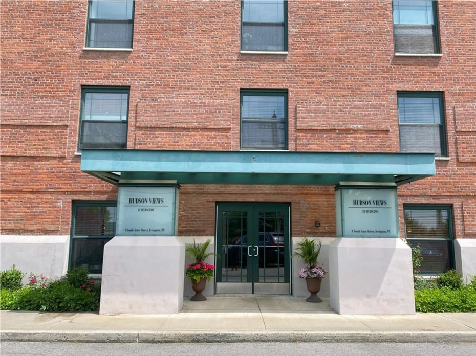 1 S Astor Street  #302 Photo 2