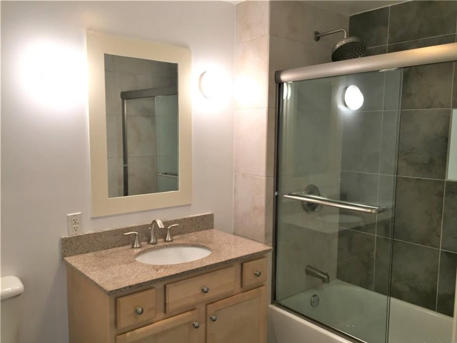 1 S Astor Street  #302 Photo 9