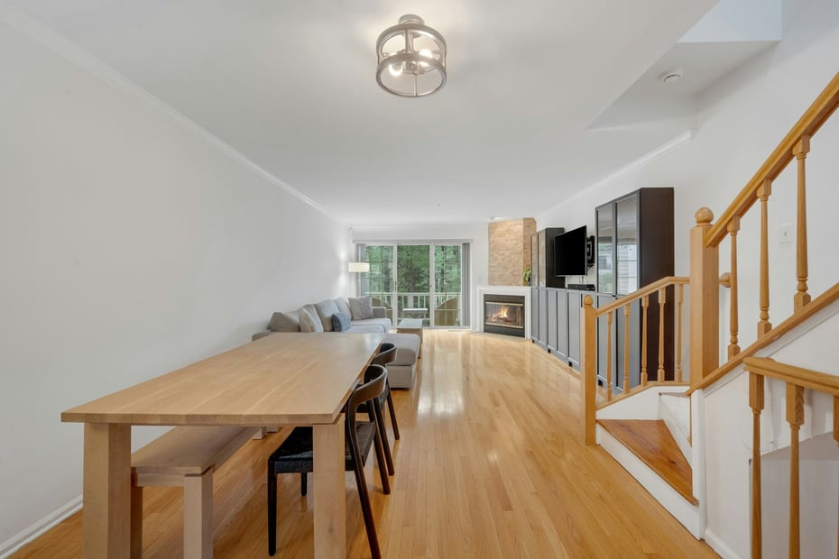 1403 Pondcrest Lane Photo 3