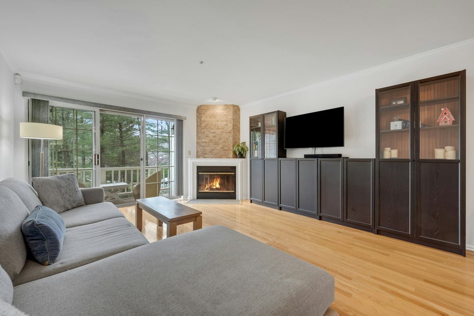 1403 Pondcrest Lane Photo 4