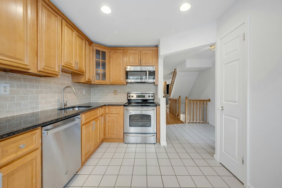 1403 Pondcrest Lane Photo 8