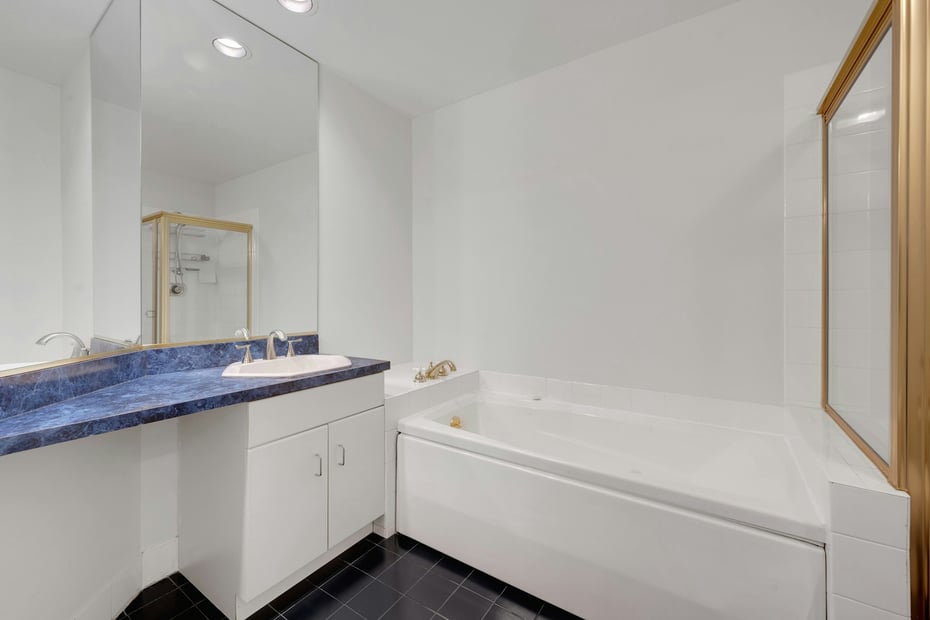 1403 Pondcrest Lane Photo 13