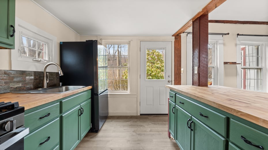 3186 Main St Photo 8