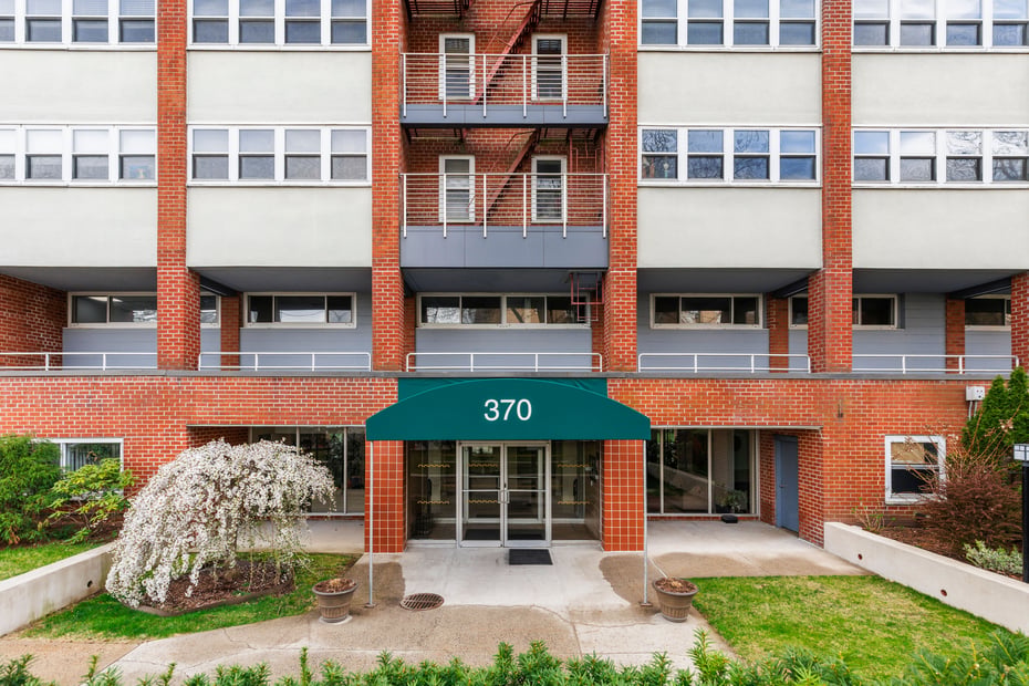 370 Westchester Avenue  #5C Photo 1
