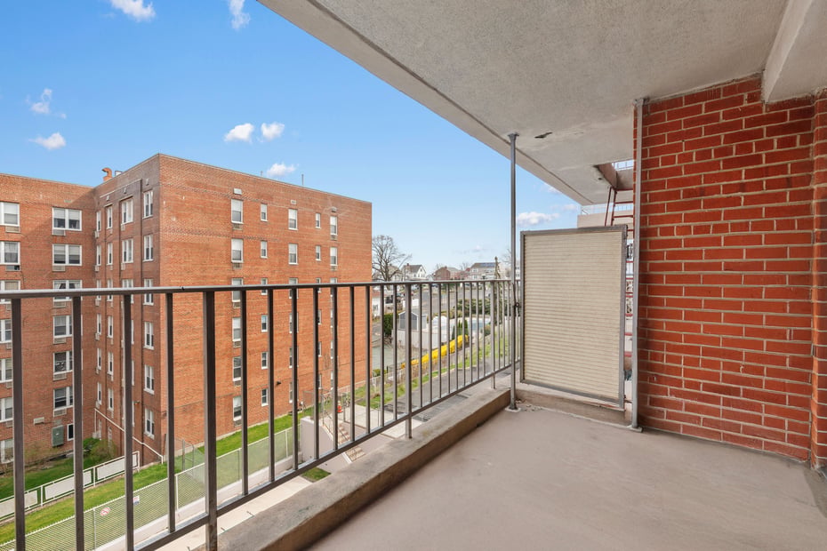 370 Westchester Avenue  #5C Photo 14