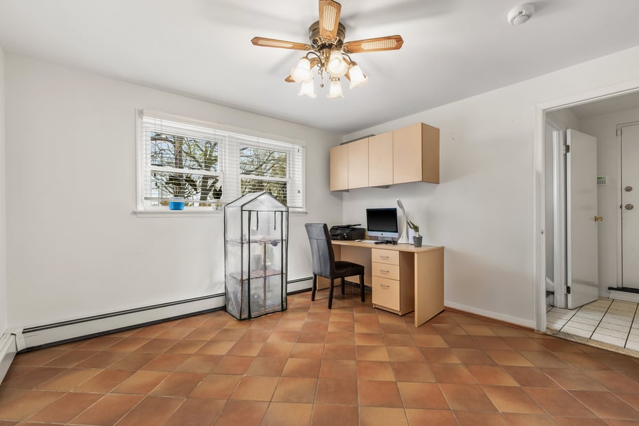 239 Davis Avenue Photo 17