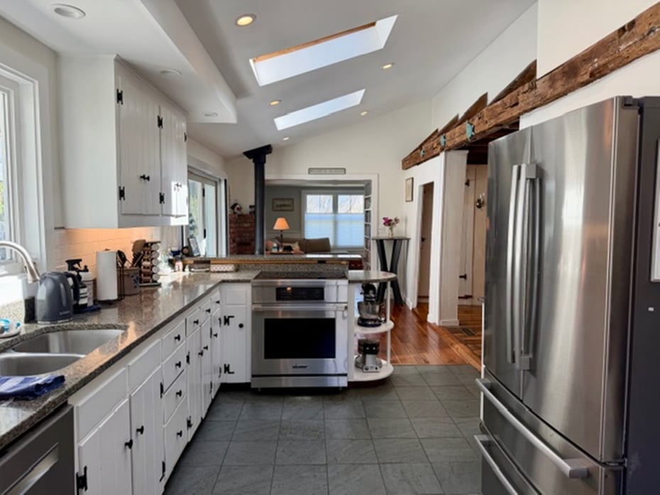 509 Boston Post Road Photo 10