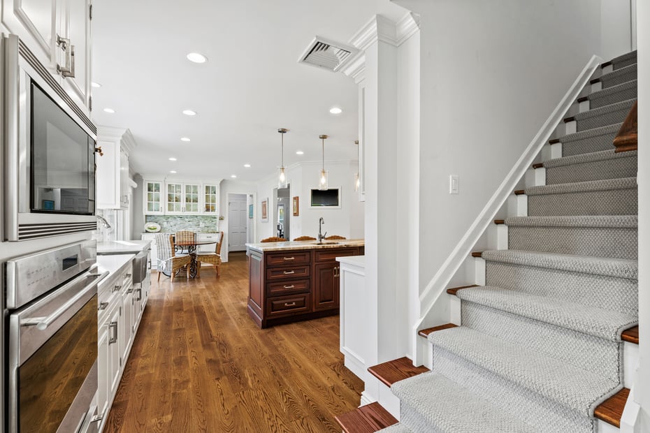 1 Redbrooke Place Photo 20
