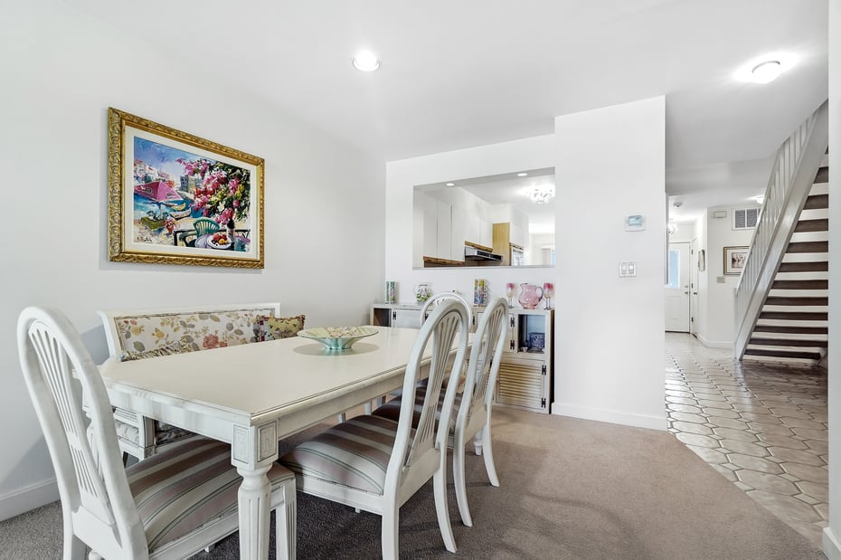 35 Waterside Close Photo 9