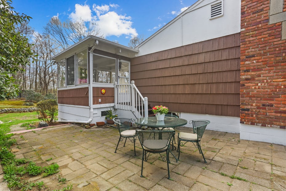 34 Glen Drive Photo 12