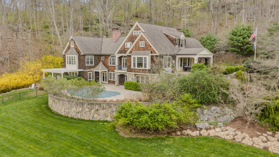 108 Westbrook Road Photo 1