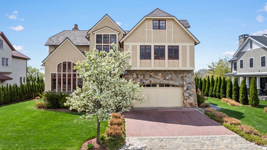 7 Brittany Lane Photo 1