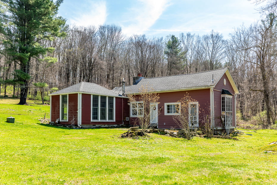 242 River Road Photo 1