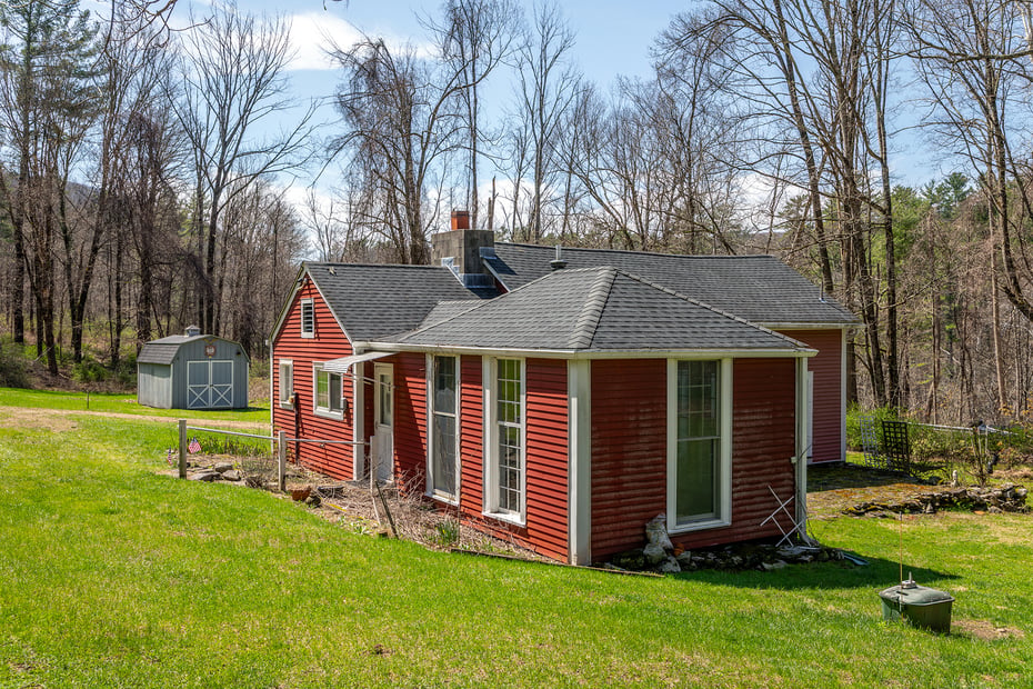 242 River Road Photo 24