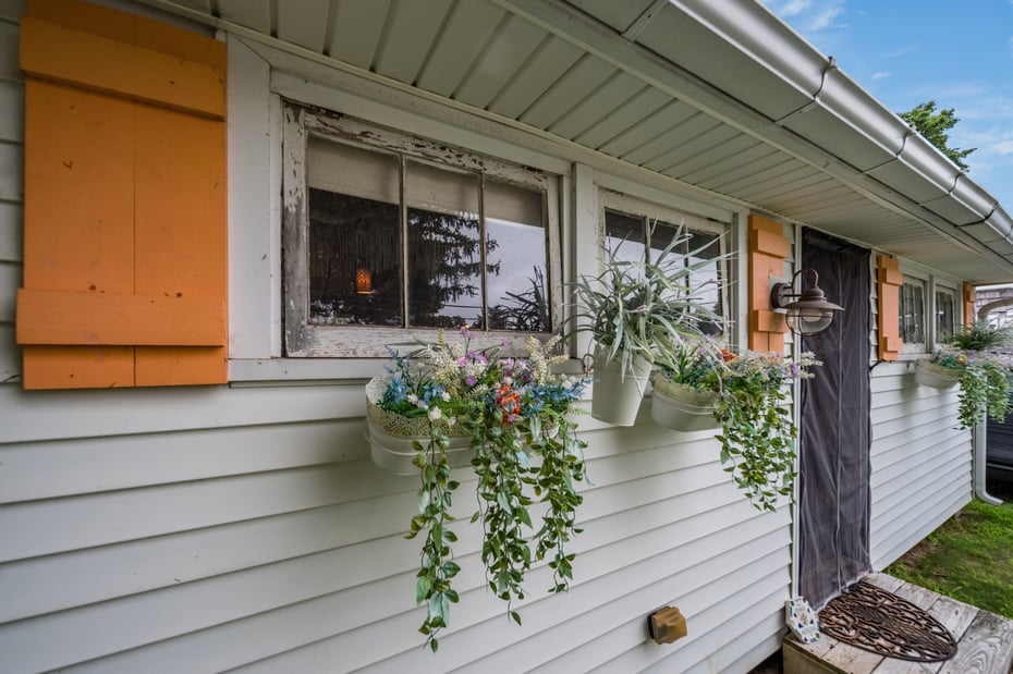 92 Fourth Avenue Photo 11