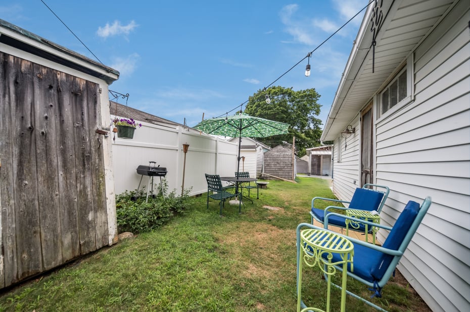 92 Fourth Avenue Photo 16