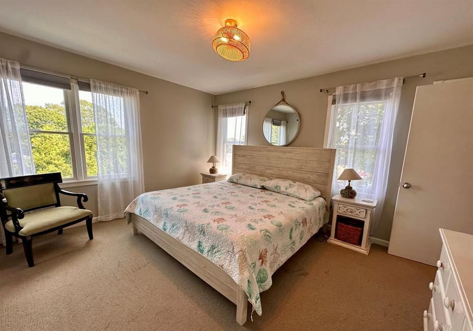 44 Warren Street Photo 11