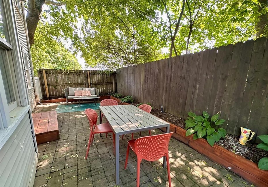 44 Warren Street Photo 15