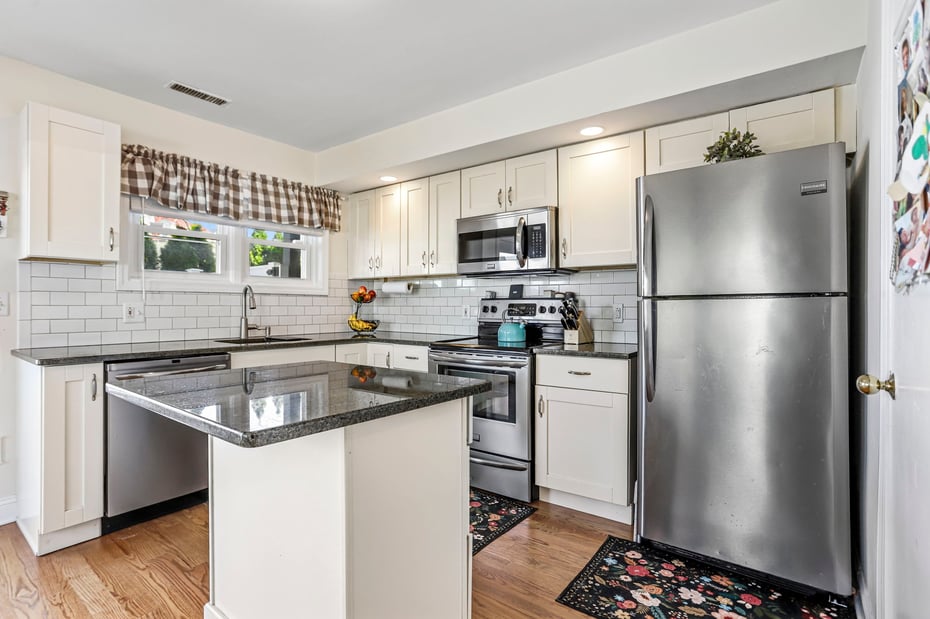 4 Seabreeze Avenue  #B Photo 11