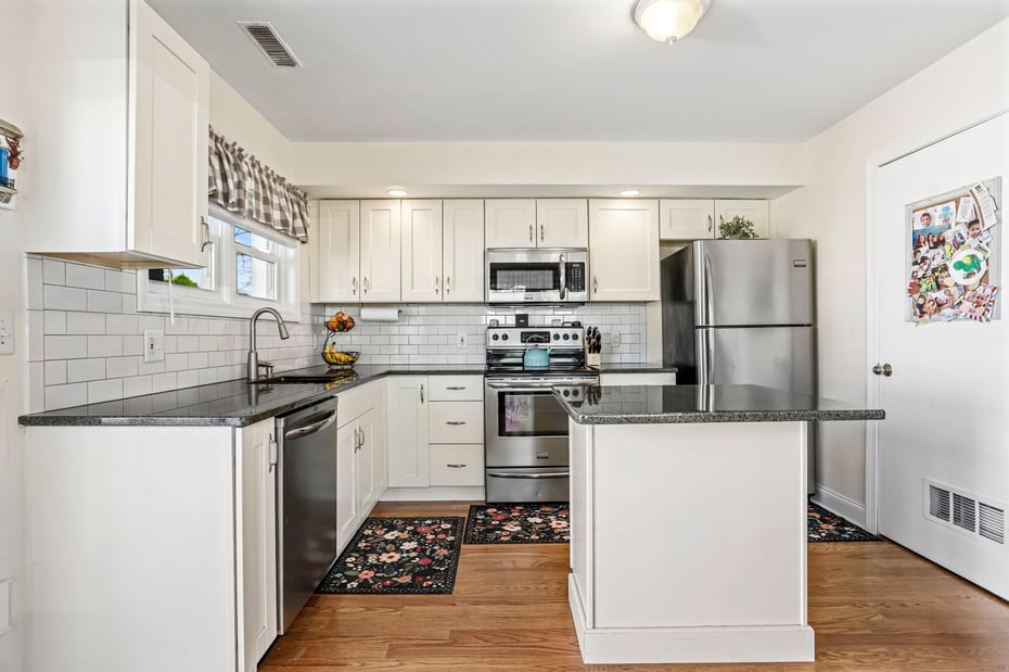 4 Seabreeze Avenue  #B Photo 13