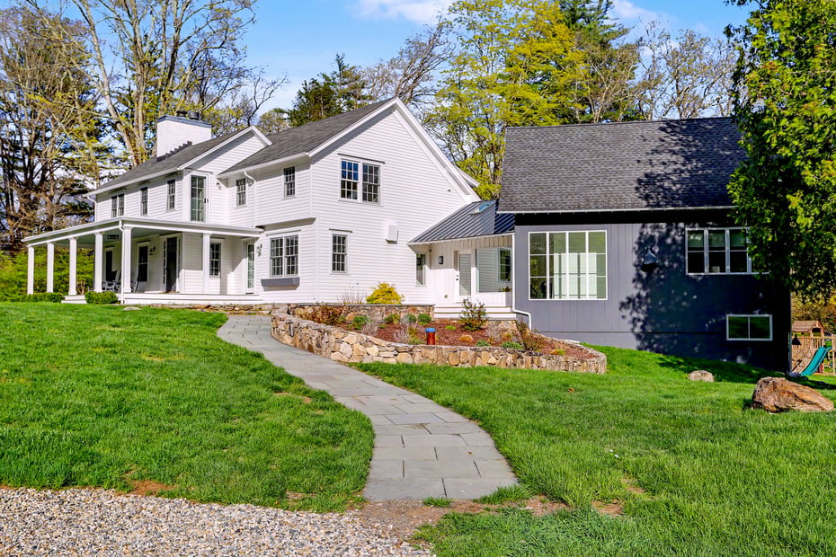 10 Cedar Lane Photo 3