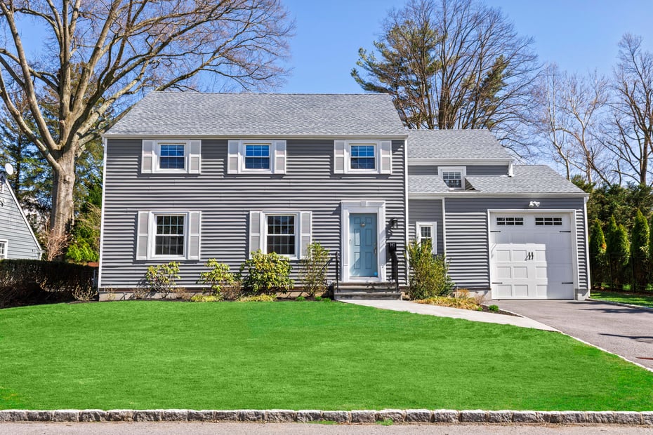 947 Shore Acres Drive Photo 2