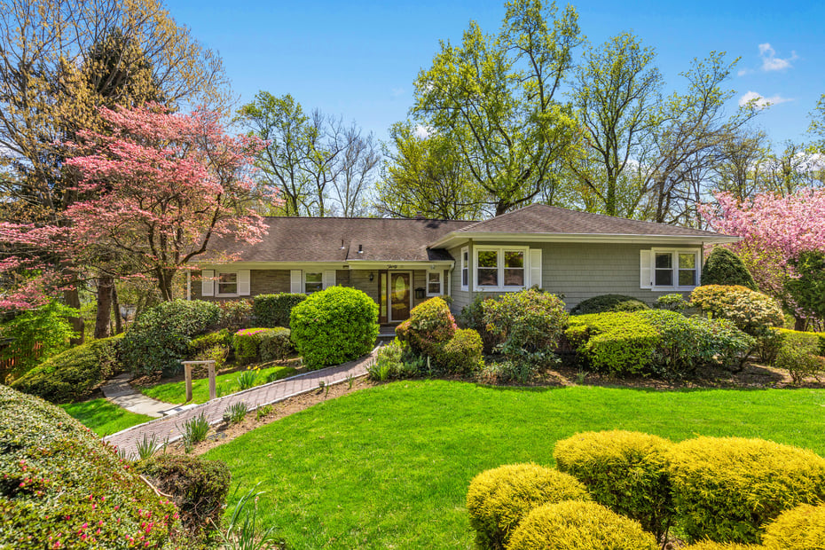 30 Claudet Way Photo 1