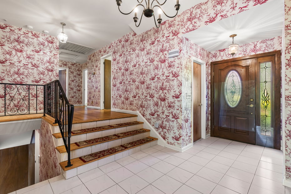 30 Claudet Way Photo 2