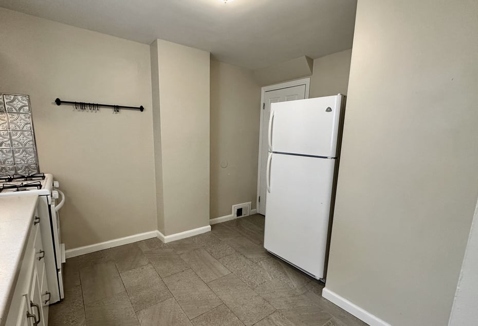 1160 Whitney Avenue  #E Photo 9