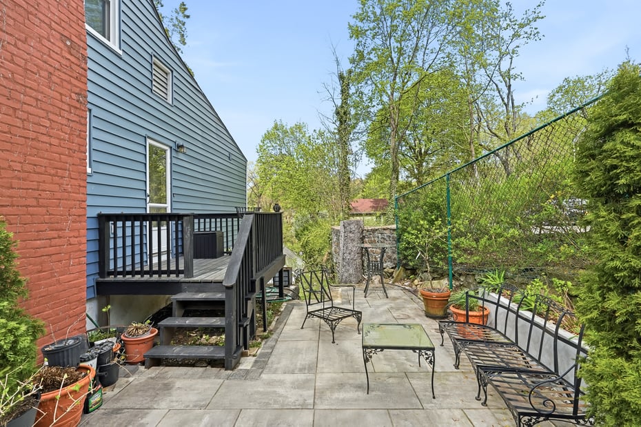 87 Lakeview Avenue Photo 27