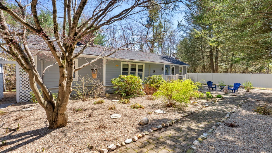 7 Lake Buel Rd Photo 2