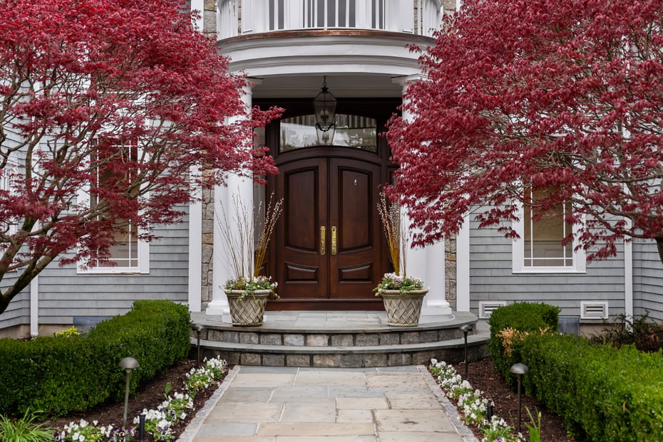 7 Spruce Meadow Court Photo 4