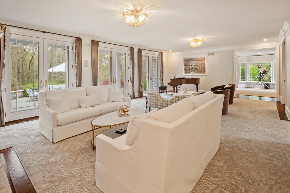 7 Spruce Meadow Court Photo 7
